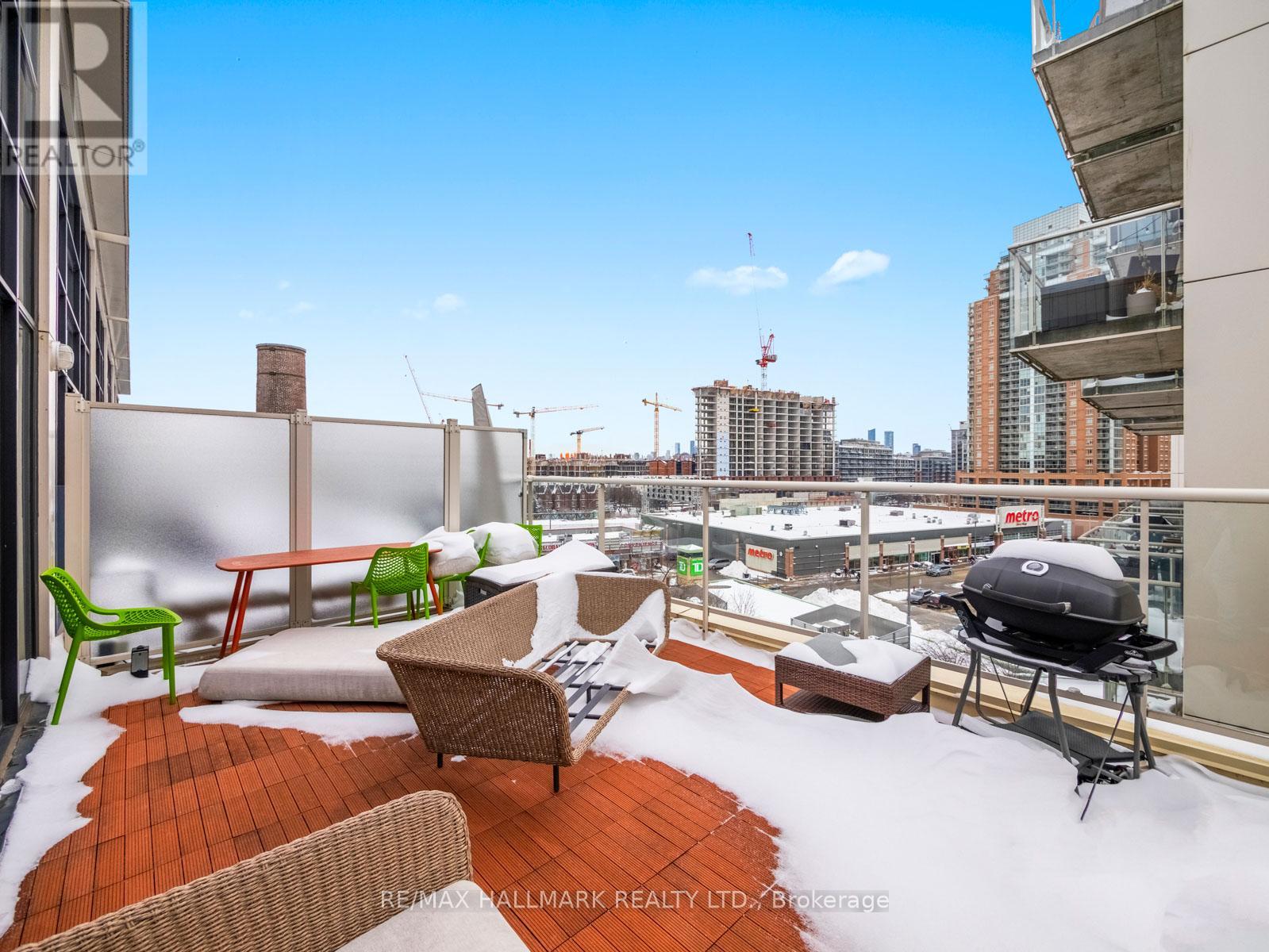 534 - 43 HANNA AVENUE