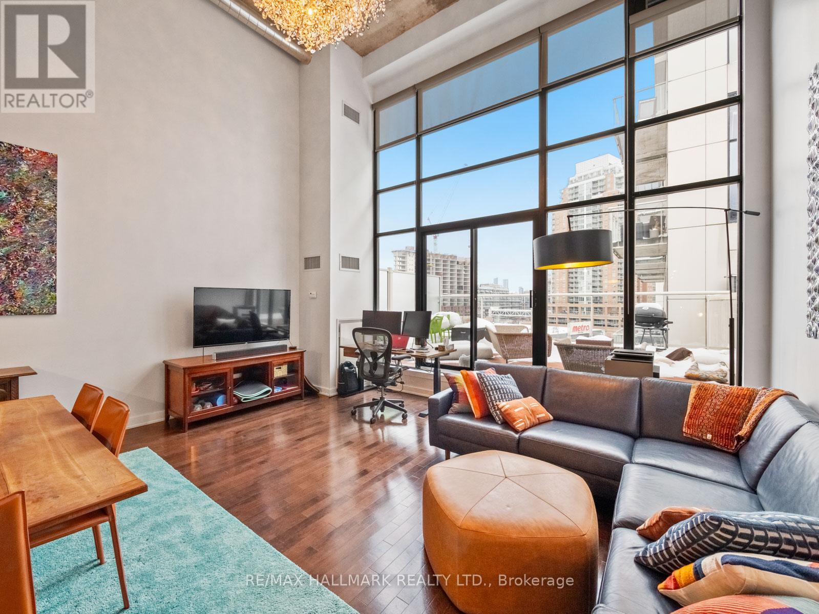 534 - 43 HANNA AVENUE