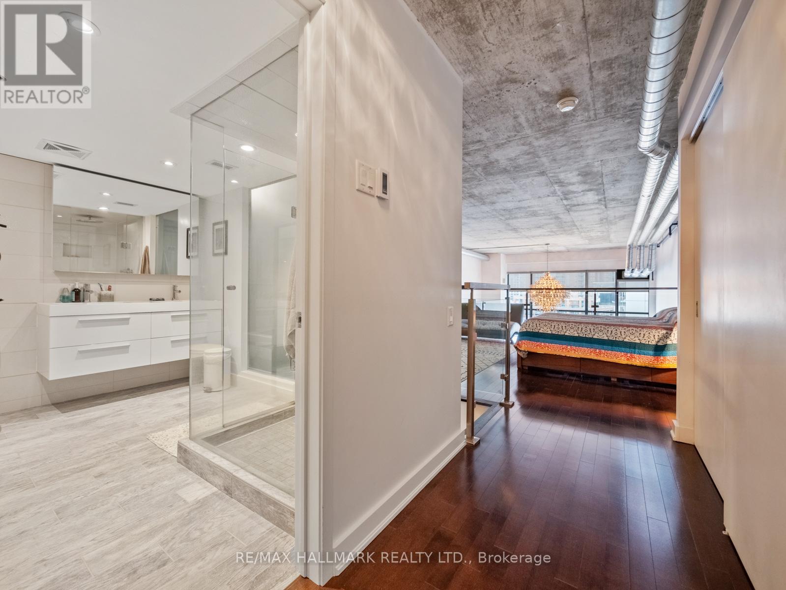 534 - 43 HANNA AVENUE