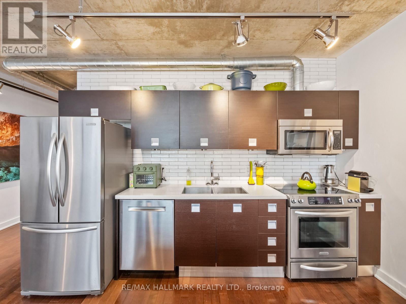 534 - 43 HANNA AVENUE