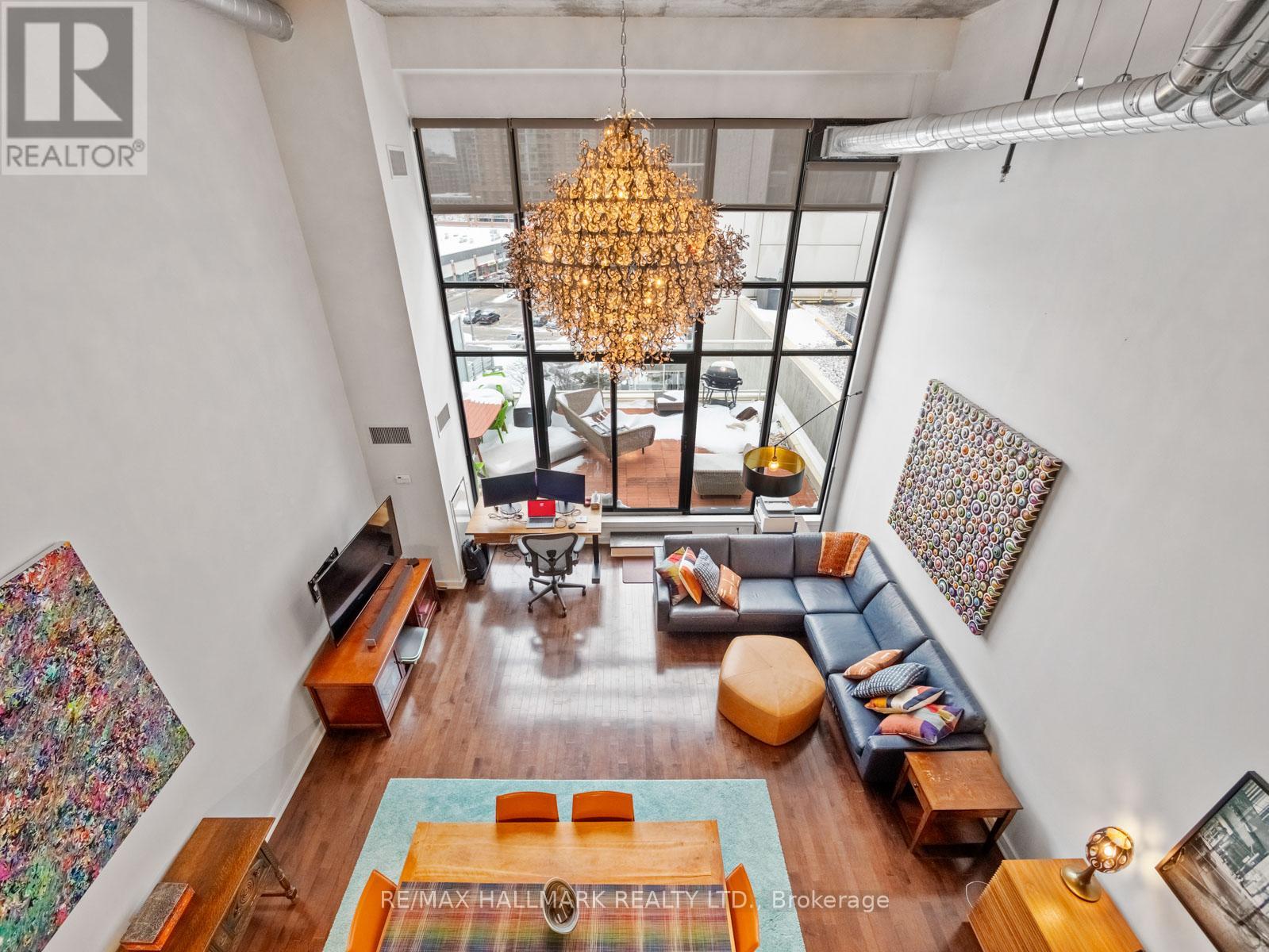 534 - 43 HANNA AVENUE