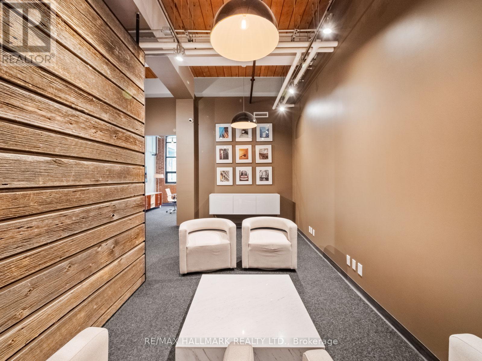 534 - 43 HANNA AVENUE