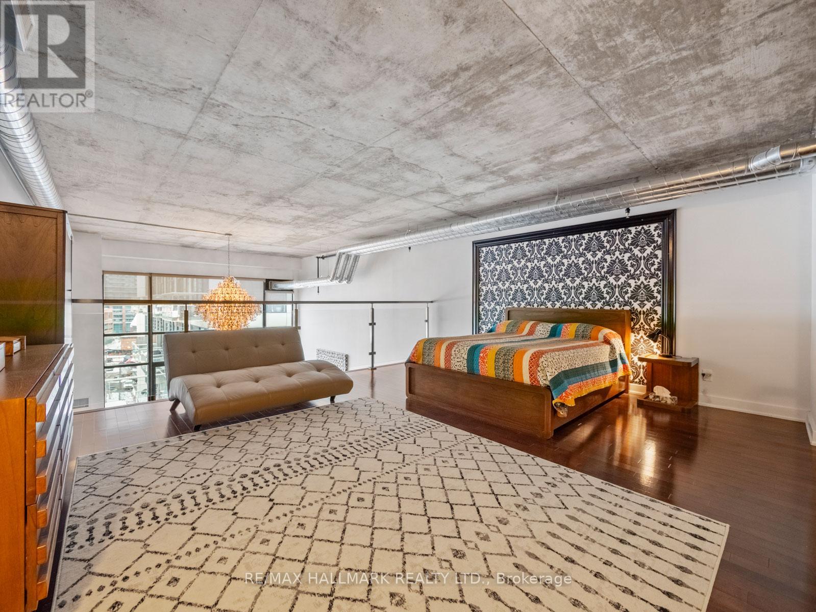 534 - 43 HANNA AVENUE