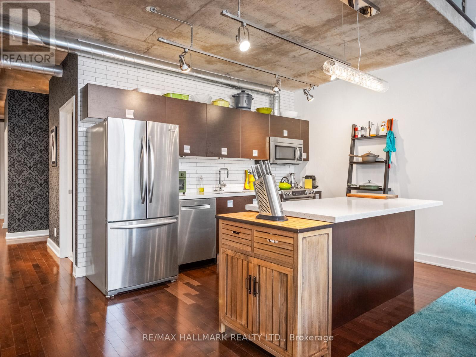 534 - 43 HANNA AVENUE