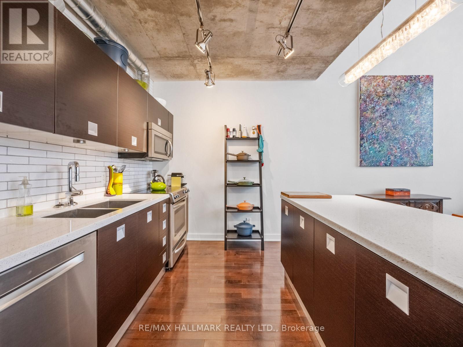 534 - 43 HANNA AVENUE