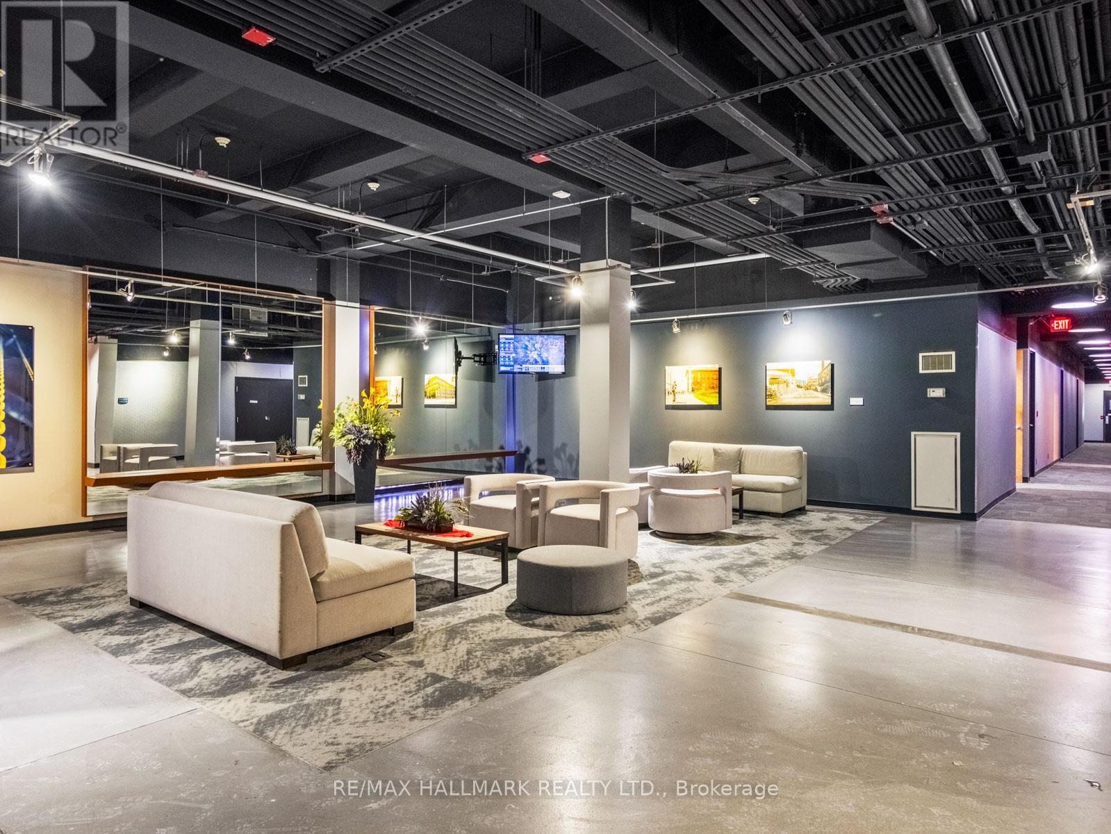 534 - 43 HANNA AVENUE