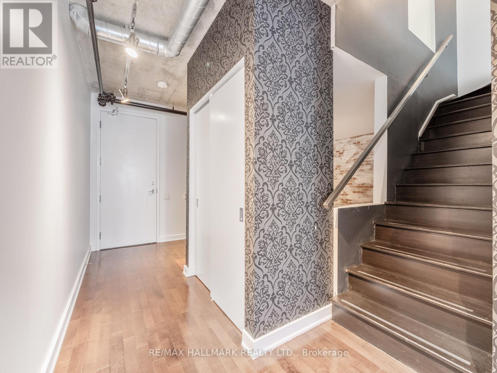 534 - 43 HANNA AVENUE