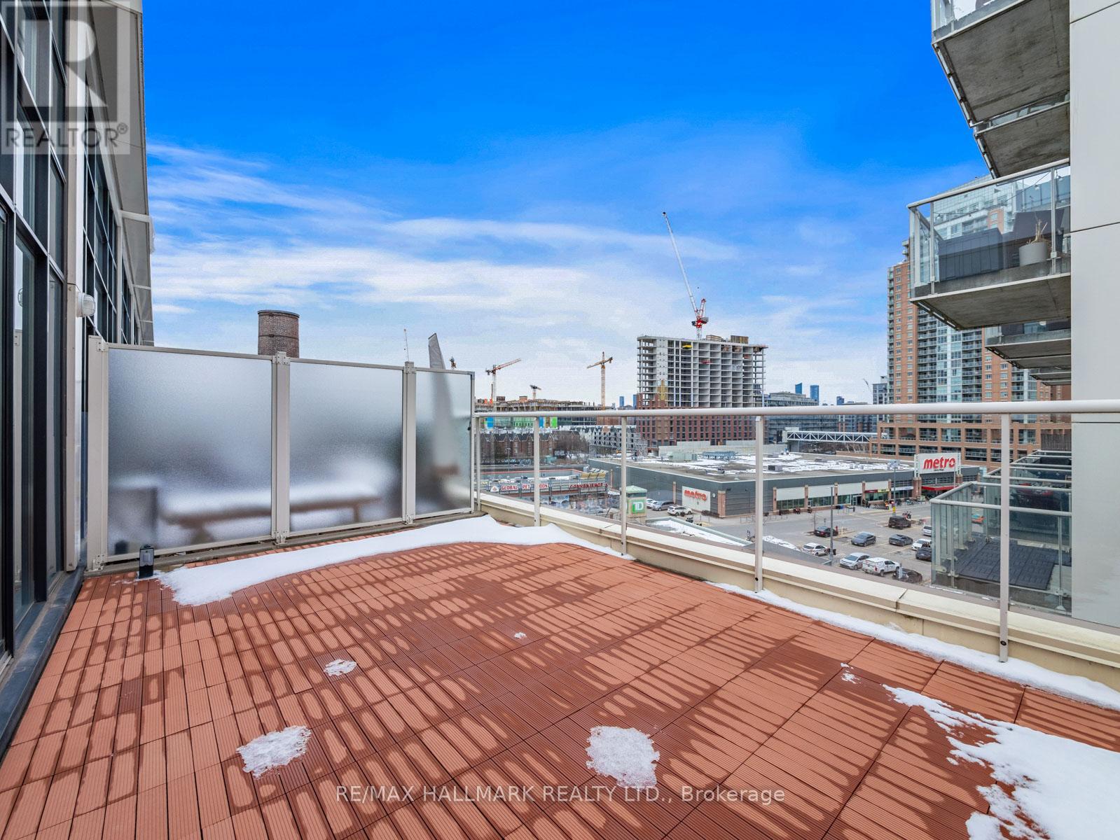 534 - 43 HANNA AVENUE