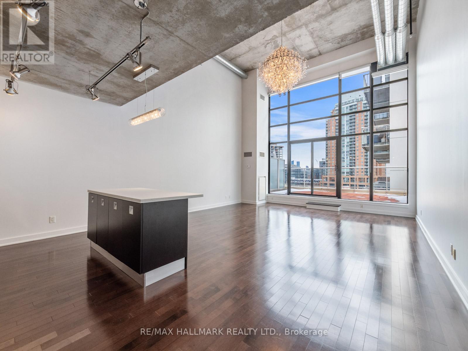 534 - 43 HANNA AVENUE