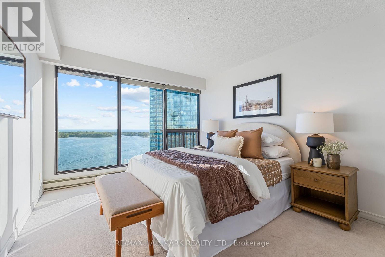 2408 - 65 HARBOUR SQUARE