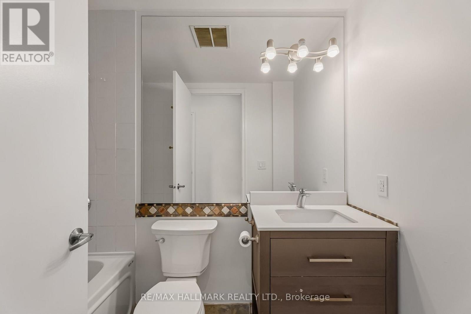 606 - 797 DON MILLS ROAD