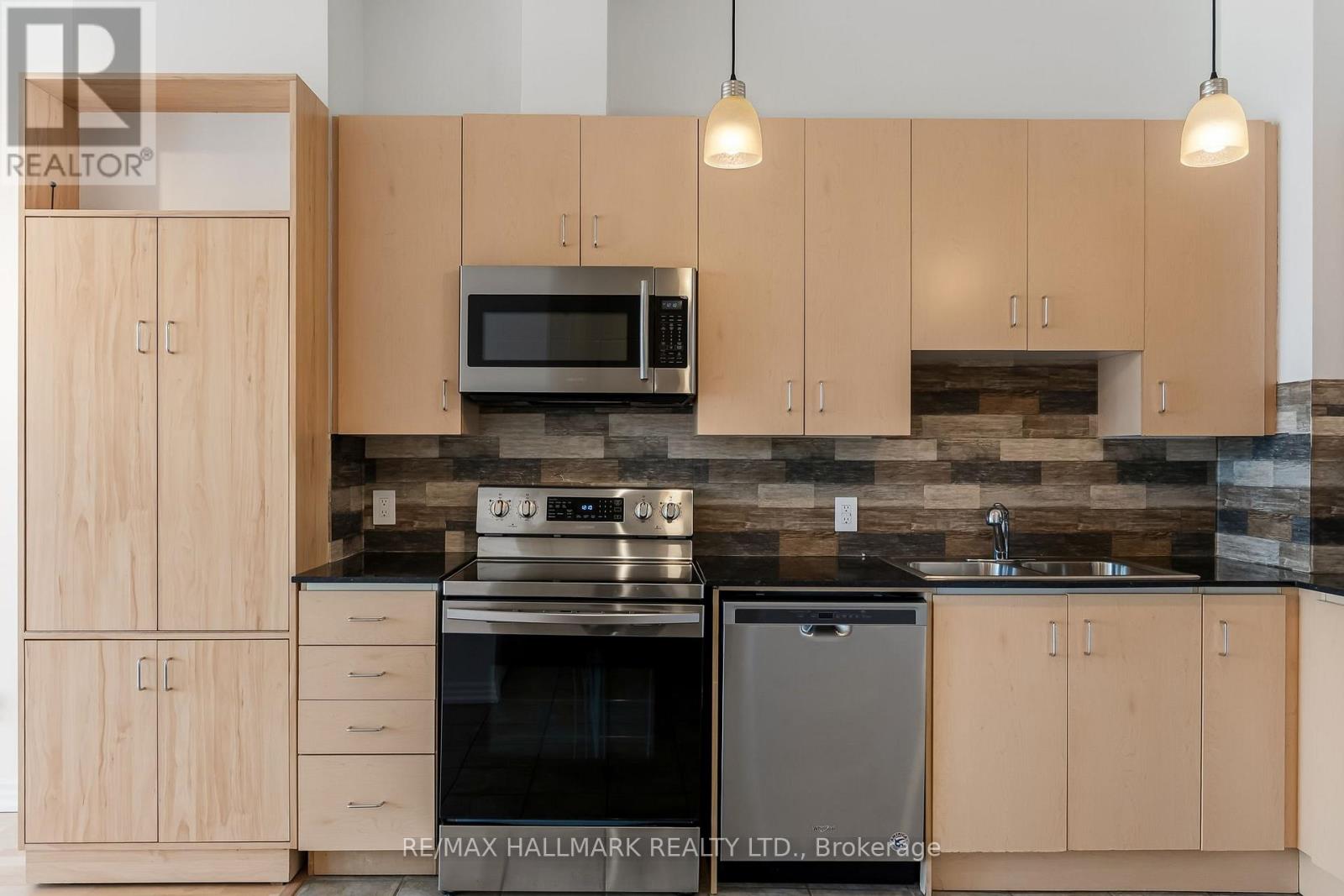 606 - 797 DON MILLS ROAD
