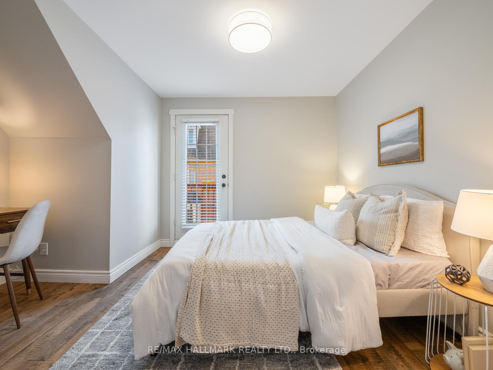 1518 Queen Street, Toronto