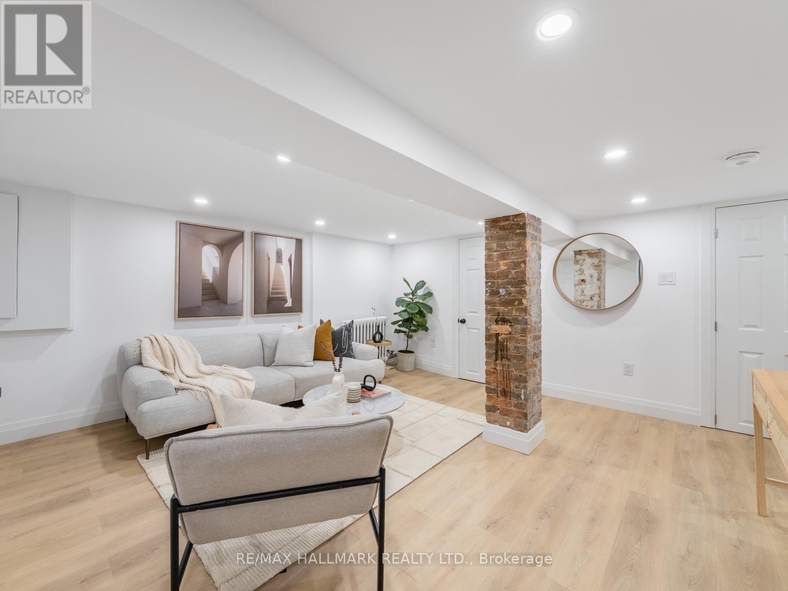 311 Scarborough Rd