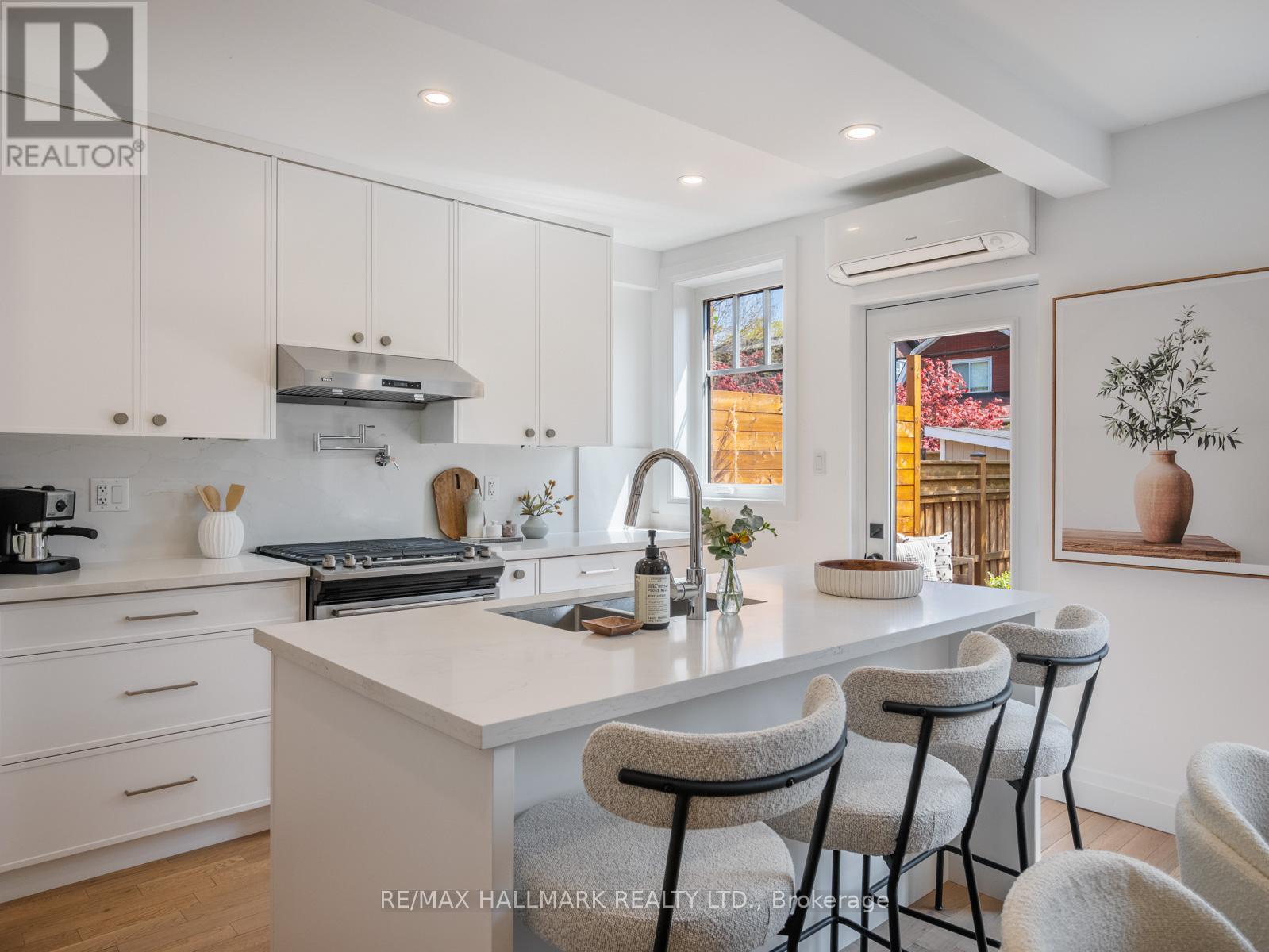 311 Scarborough Rd