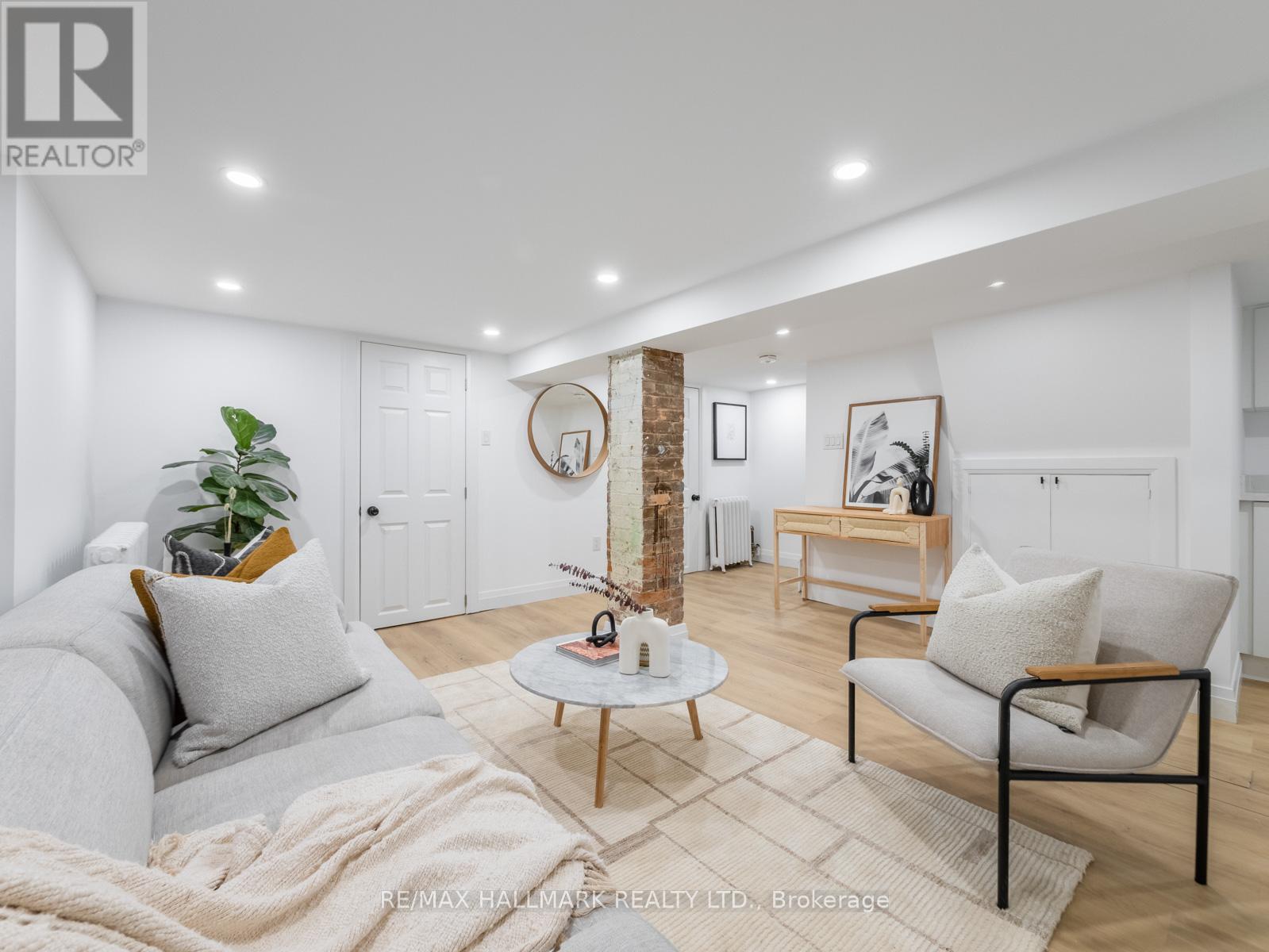 311 Scarborough Rd