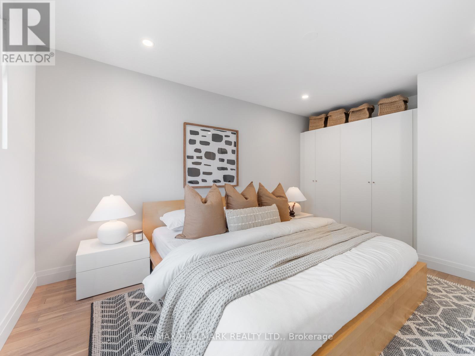 311 Scarborough Rd