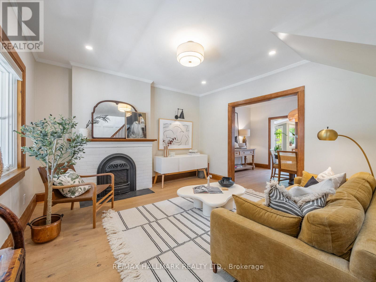 24 Meadow Ave