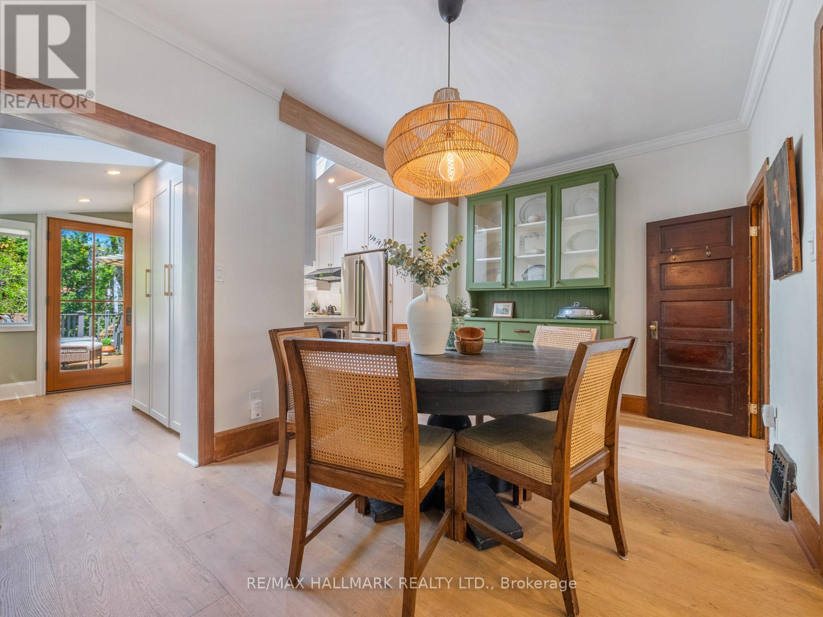 24 Meadow Ave