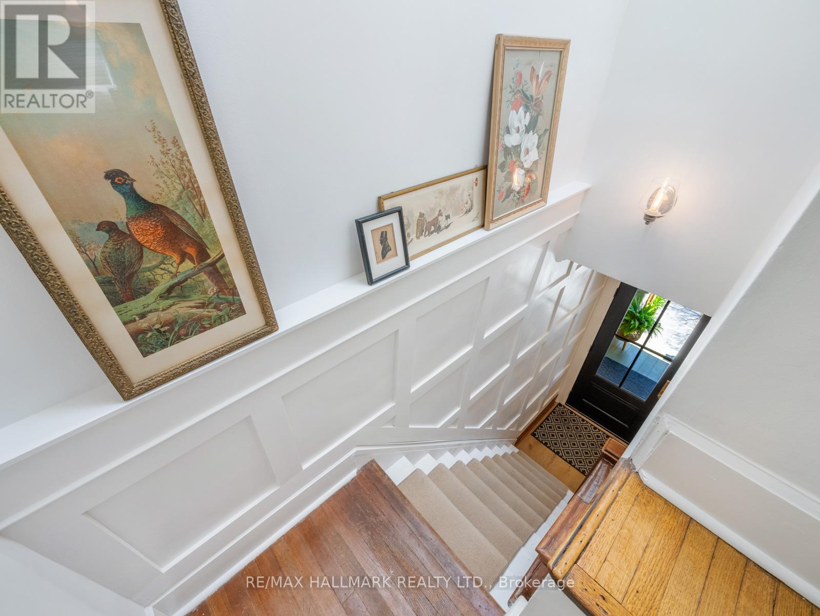 24 Meadow Ave