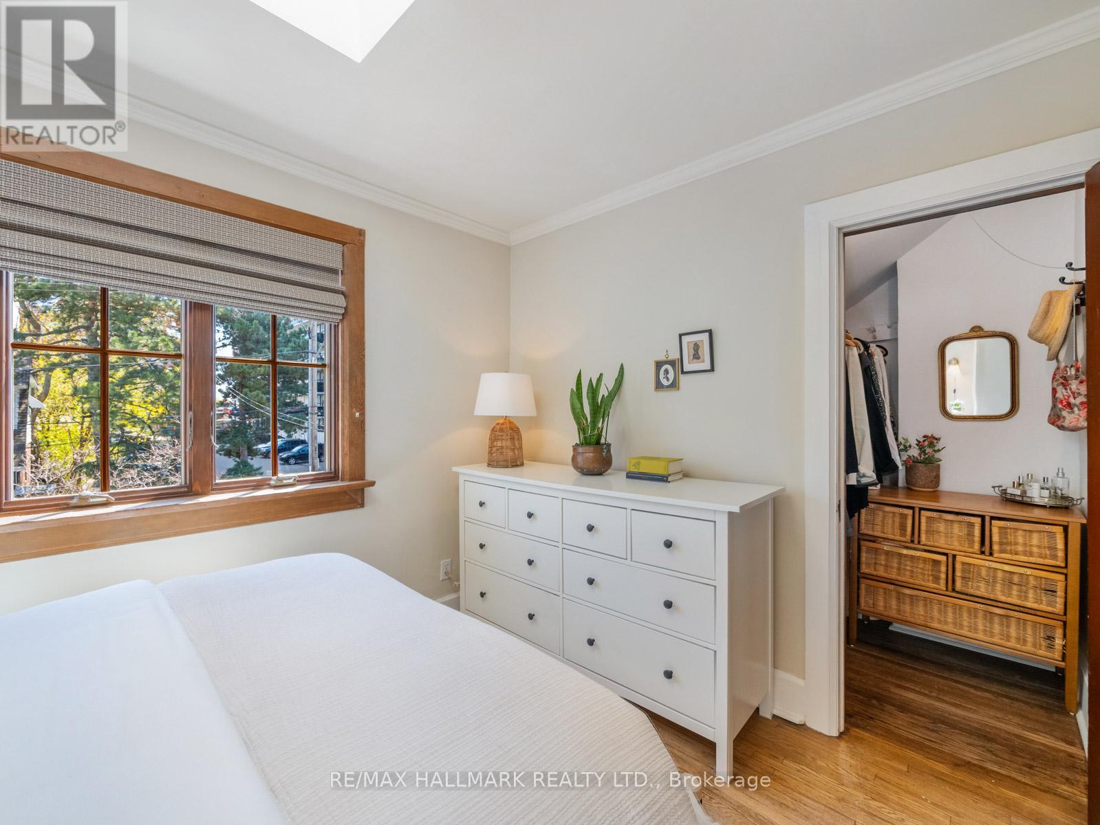 24 Meadow Ave