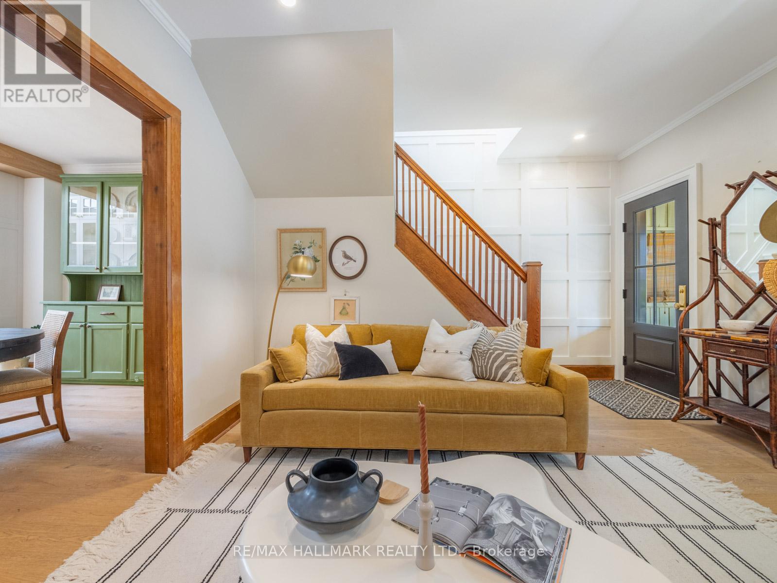 24 Meadow Ave