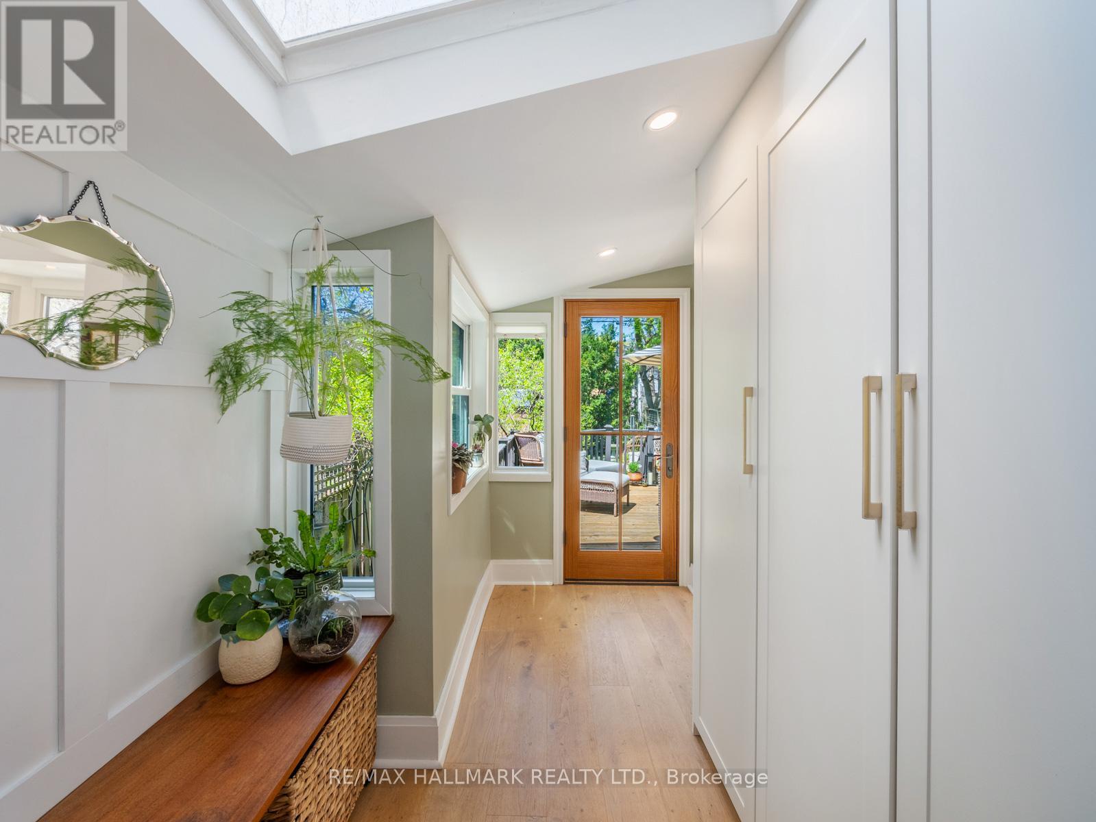 24 Meadow Ave