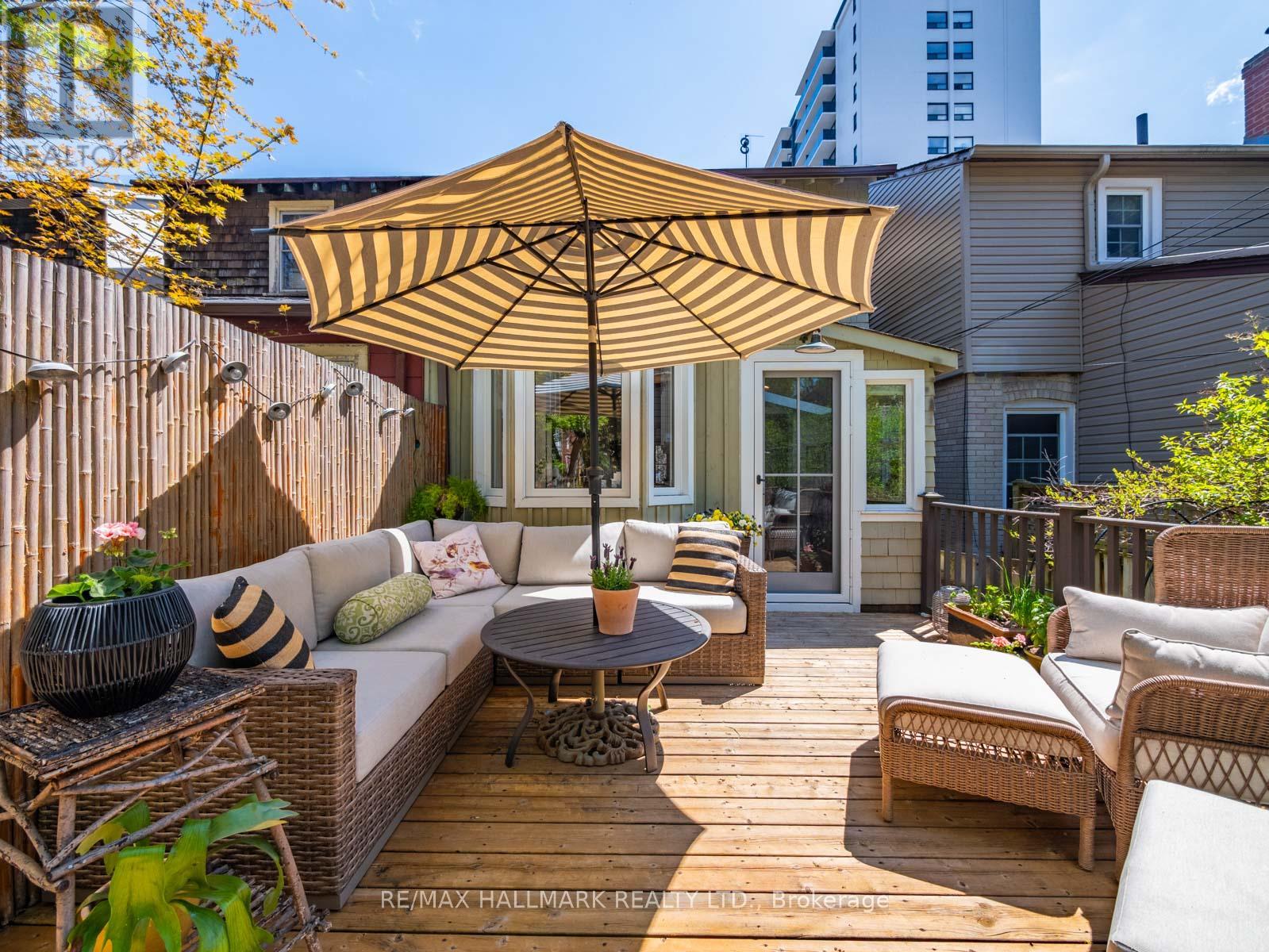 24 Meadow Ave