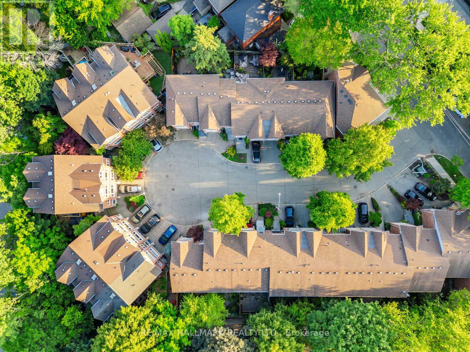 16 FITZGERALD MEWS
