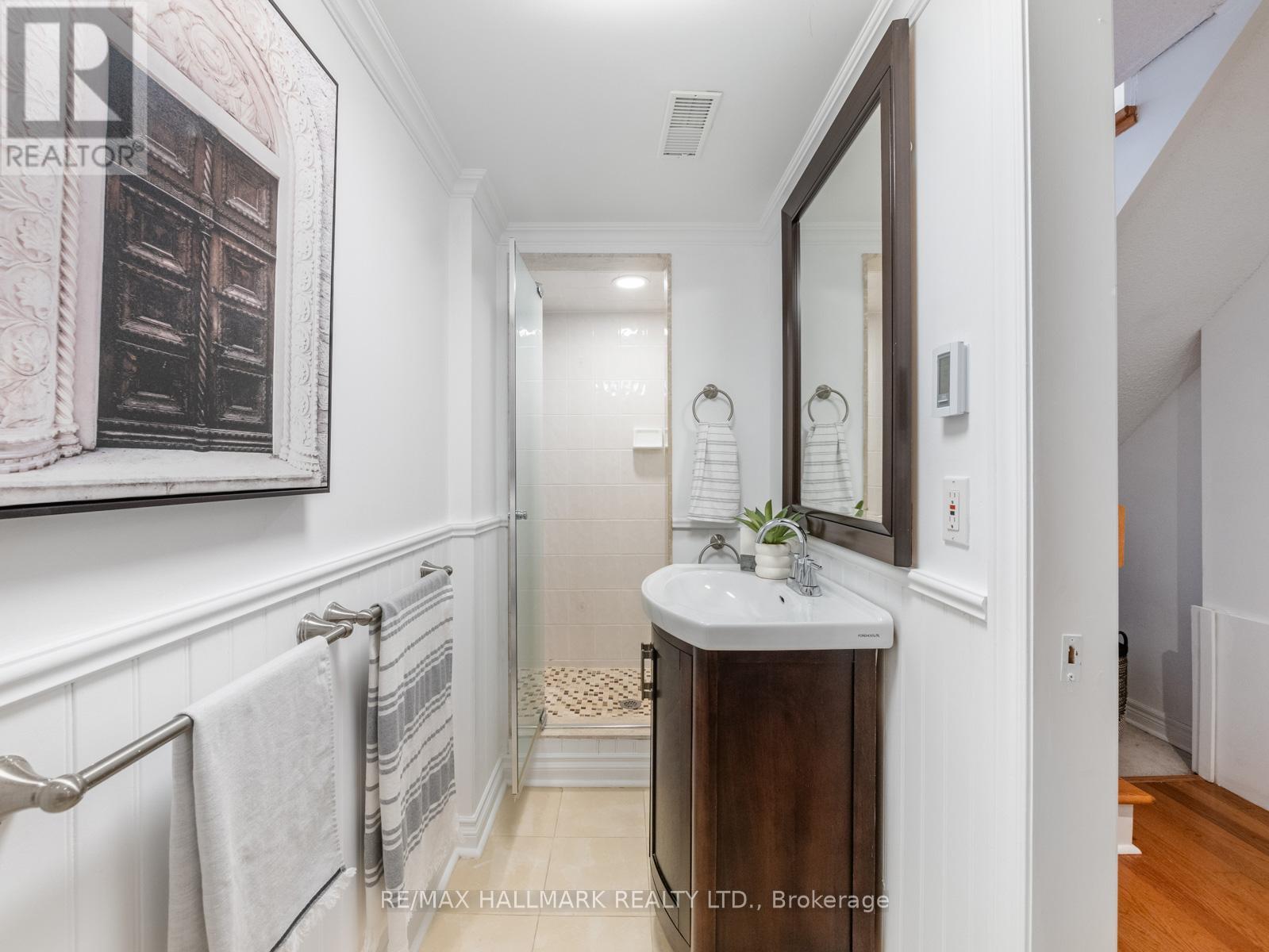 16 FITZGERALD MEWS