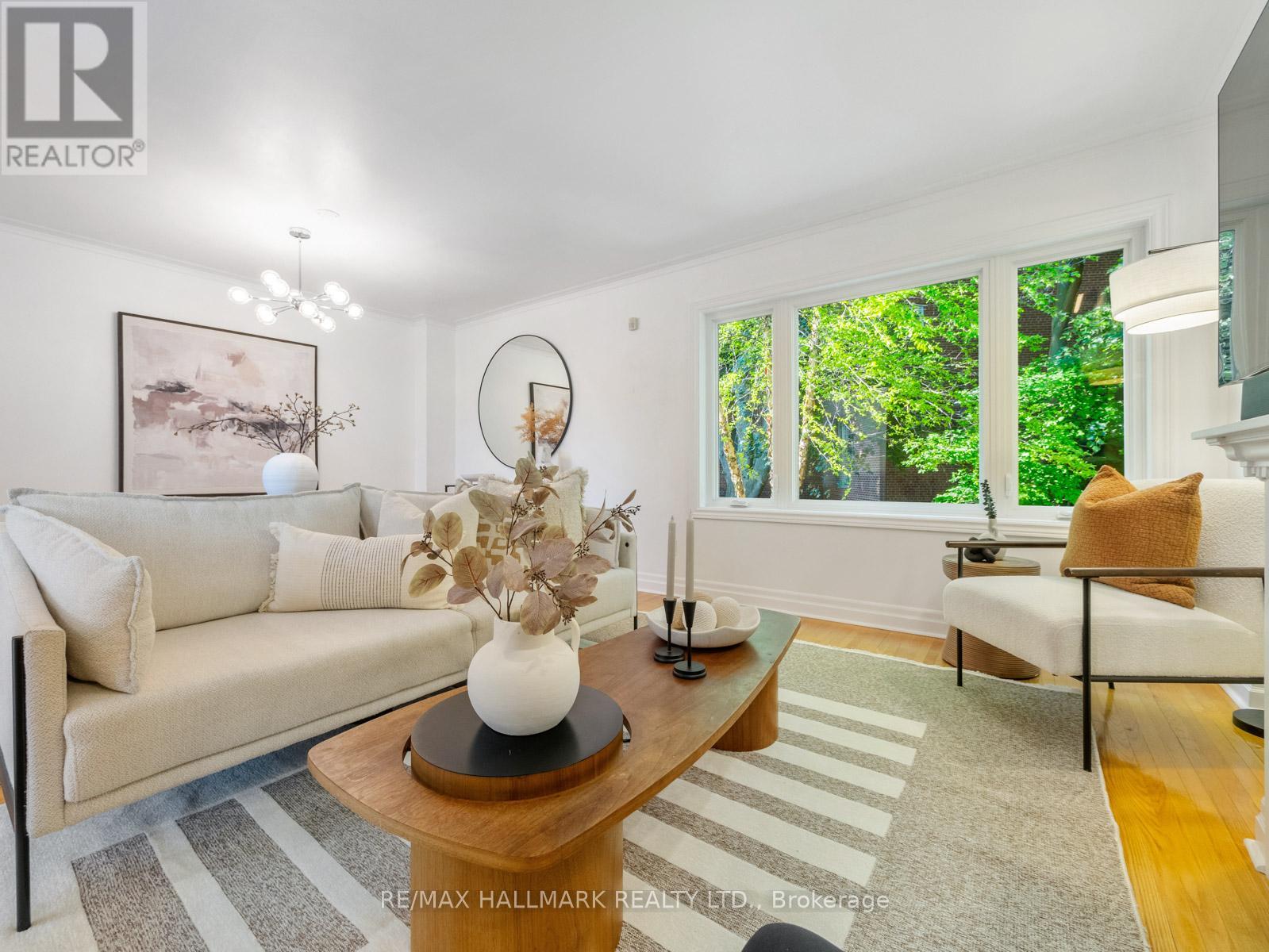 16 FITZGERALD MEWS