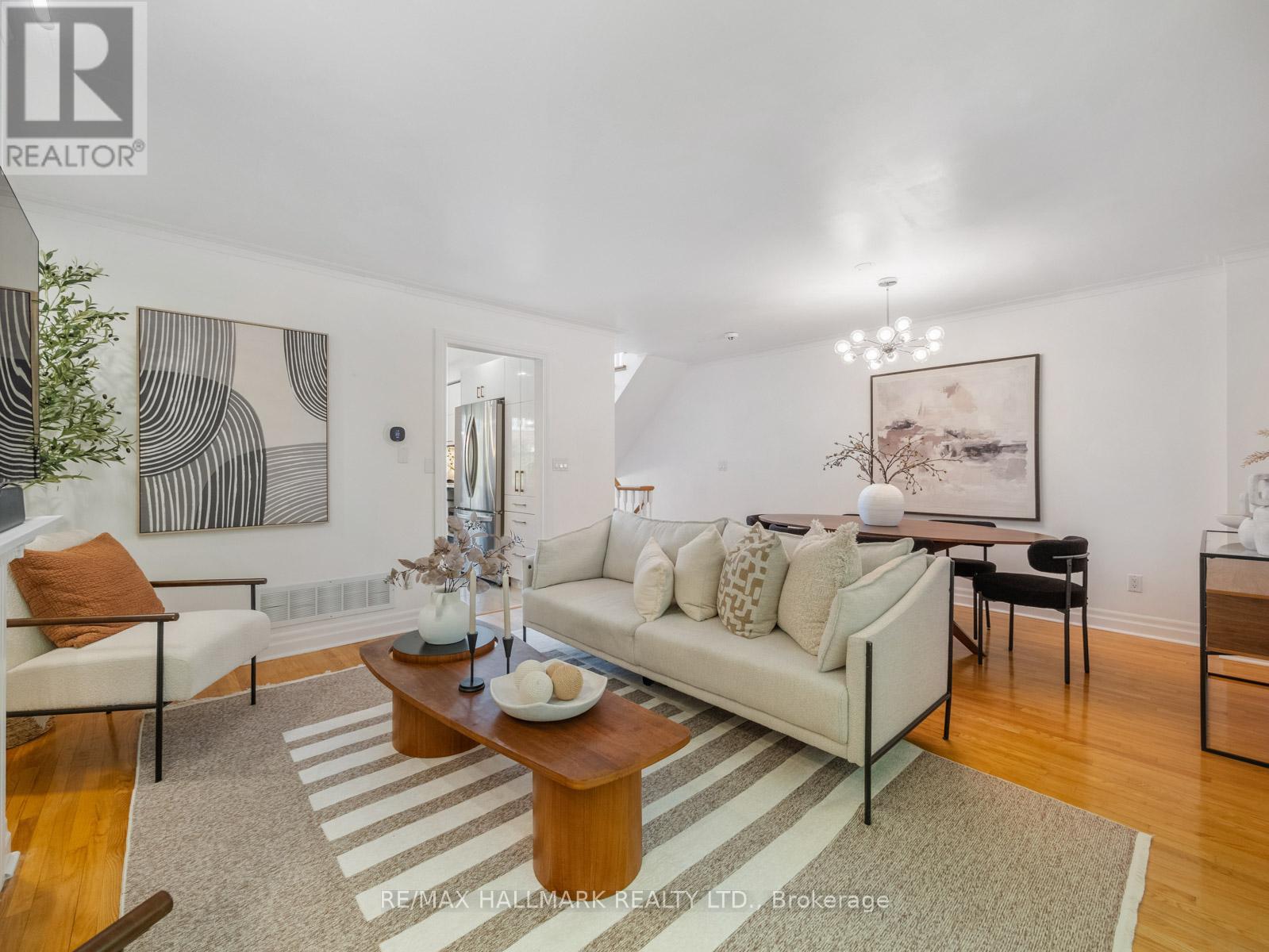16 FITZGERALD MEWS