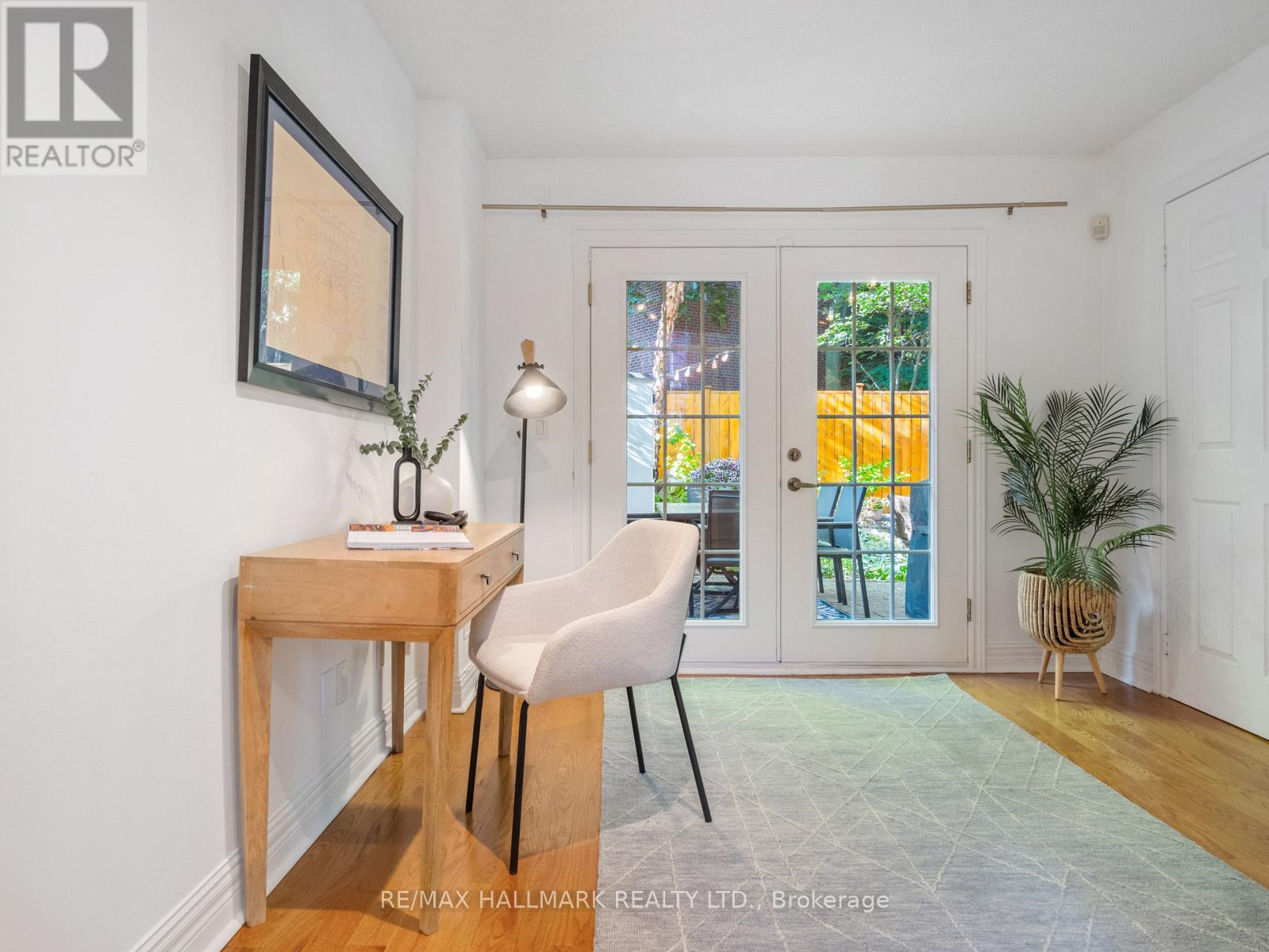 16 FITZGERALD MEWS