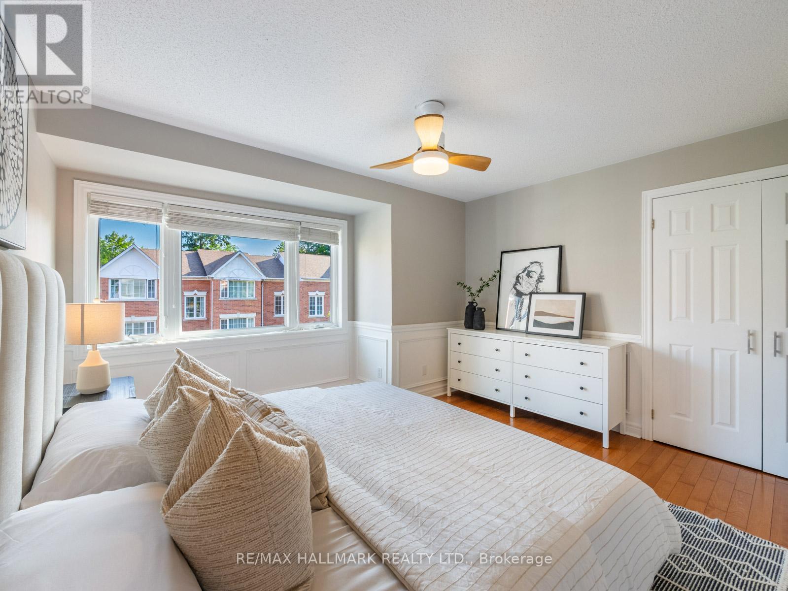 16 FITZGERALD MEWS
