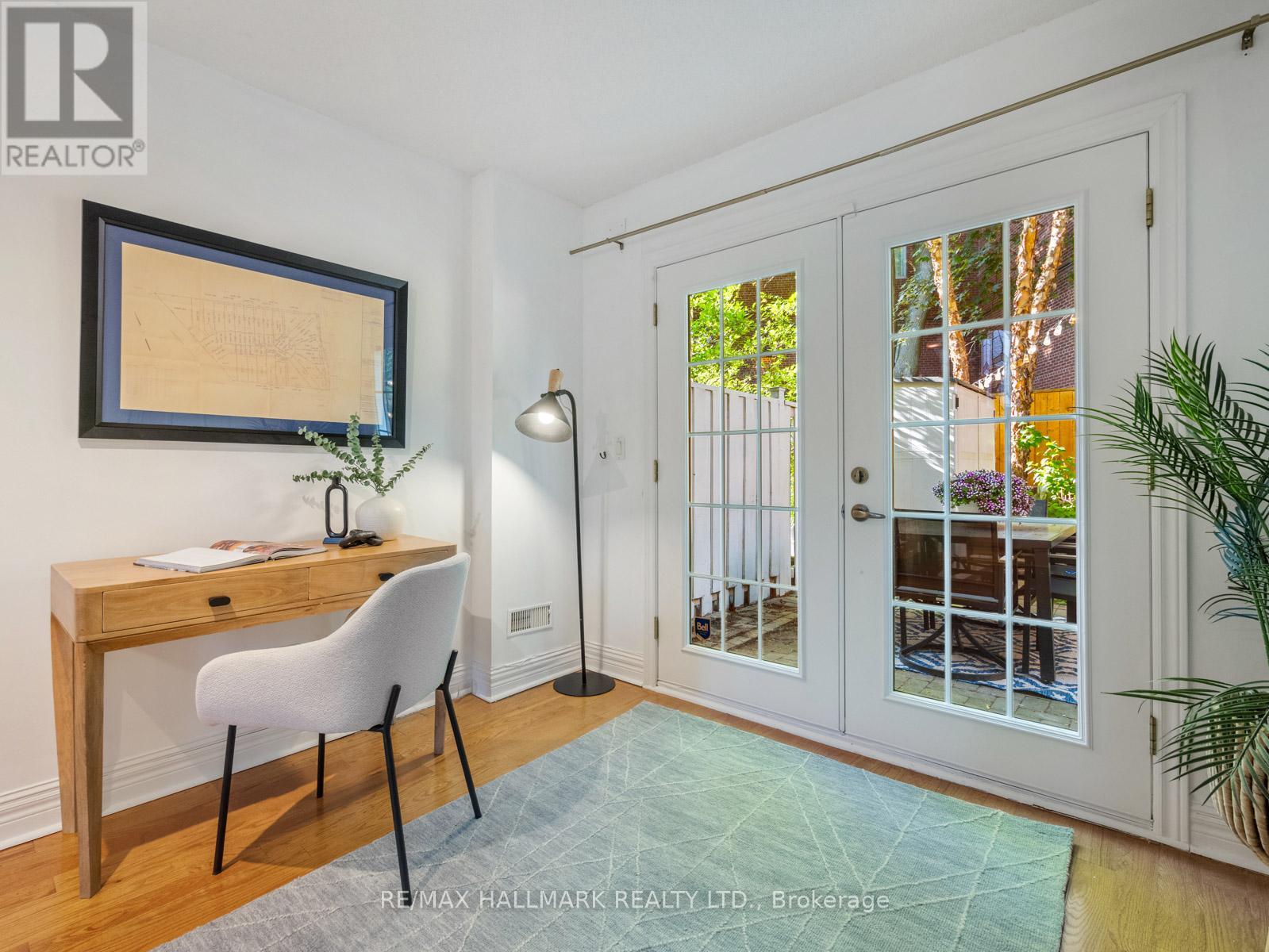 16 FITZGERALD MEWS