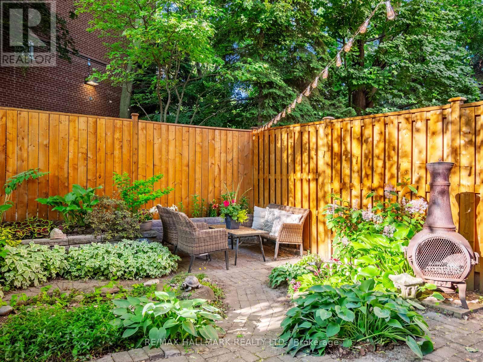 16 FITZGERALD MEWS