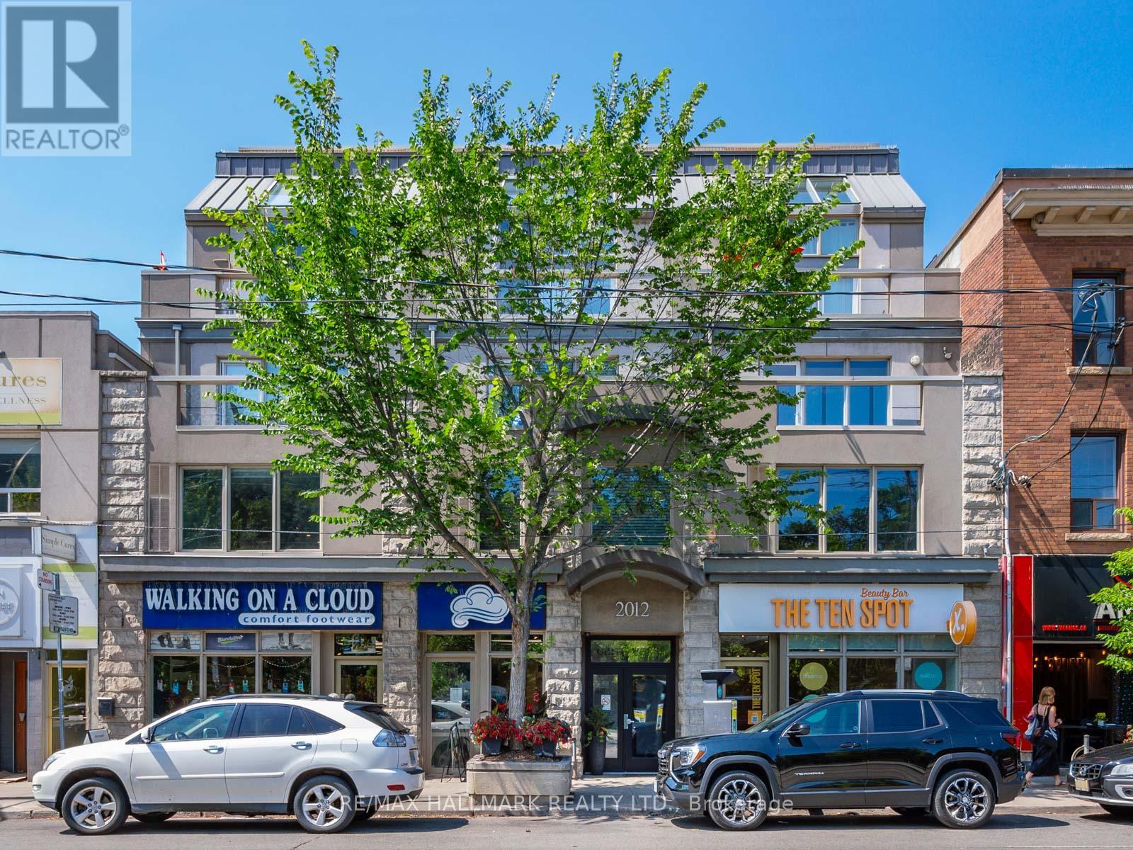 306 - 2012 QUEEN STREET E