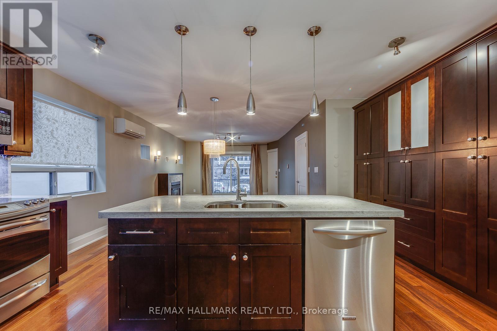 MAIN - 28 HAMMERSMITH AVENUE