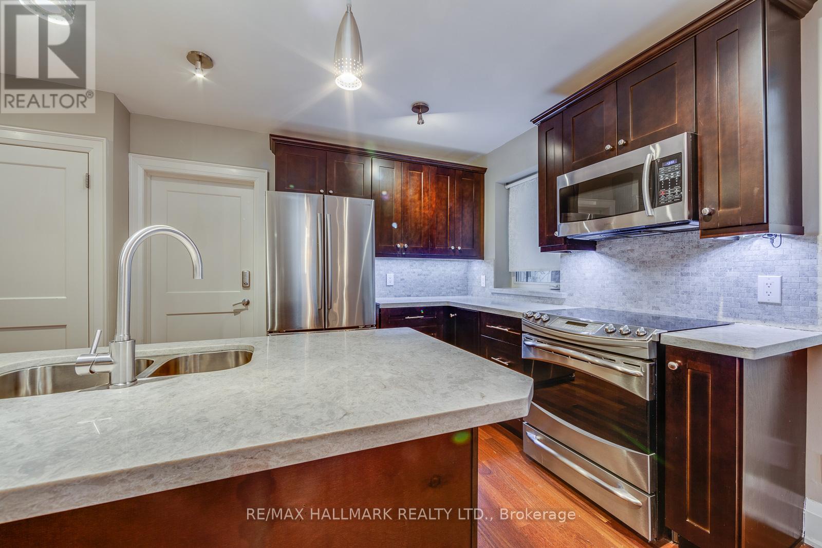 MAIN - 28 HAMMERSMITH AVENUE