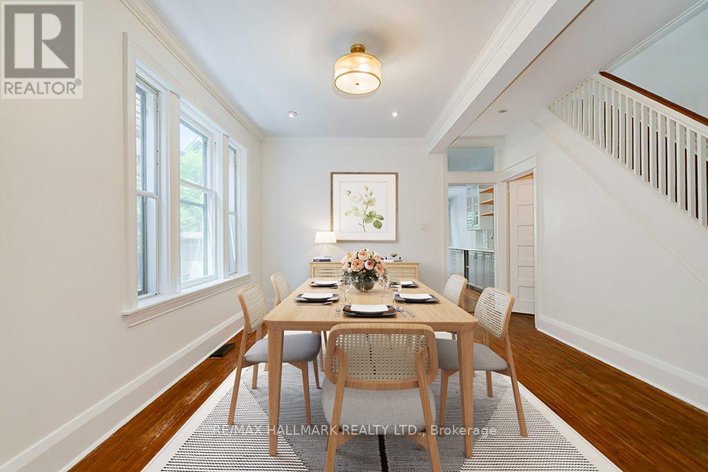6 COLUMBINE AVENUE