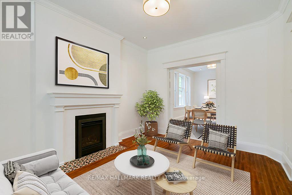 6 COLUMBINE AVENUE