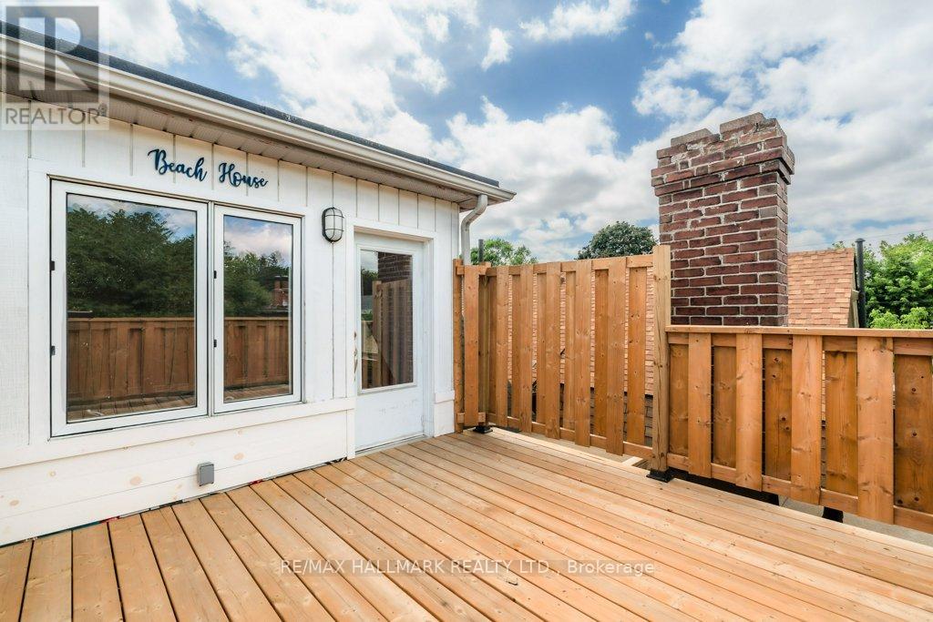 6 COLUMBINE AVENUE