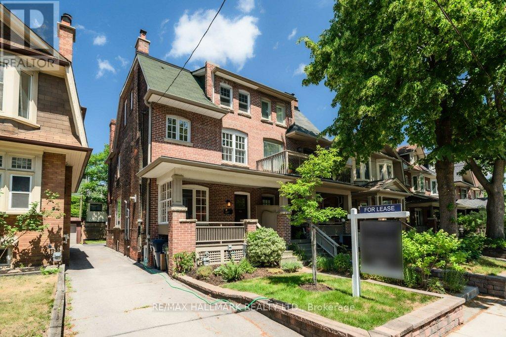 6 COLUMBINE AVENUE