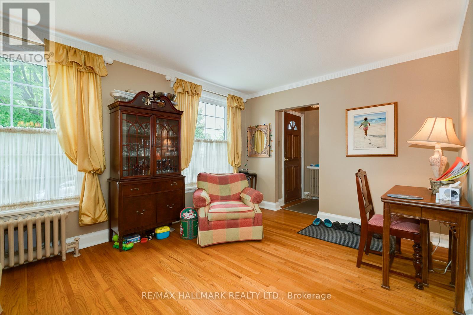 42 HUNT CLUB DRIVE