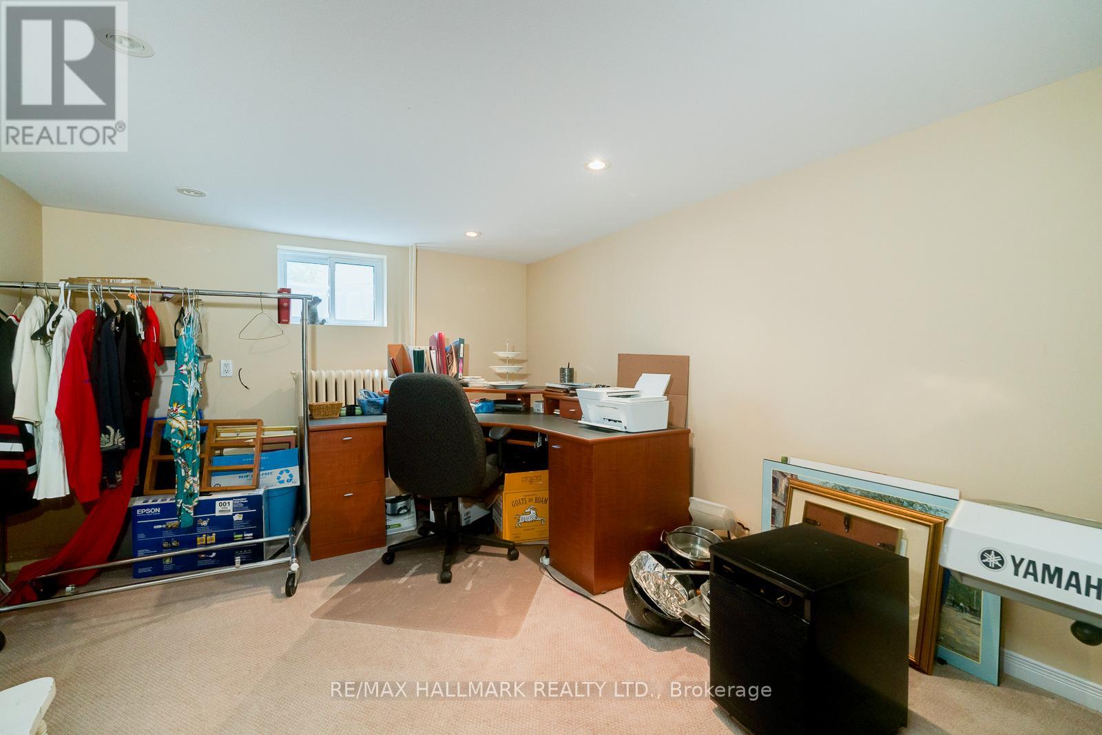 42 HUNT CLUB DRIVE
