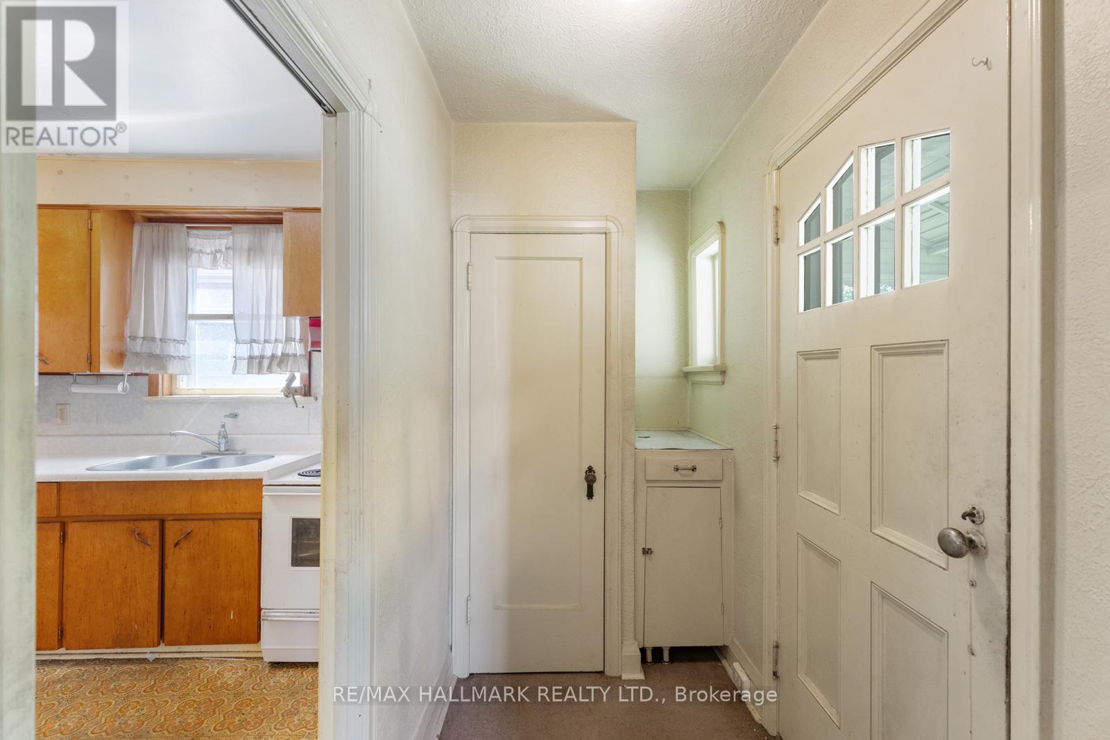 35 ELMVIEW DRIVE