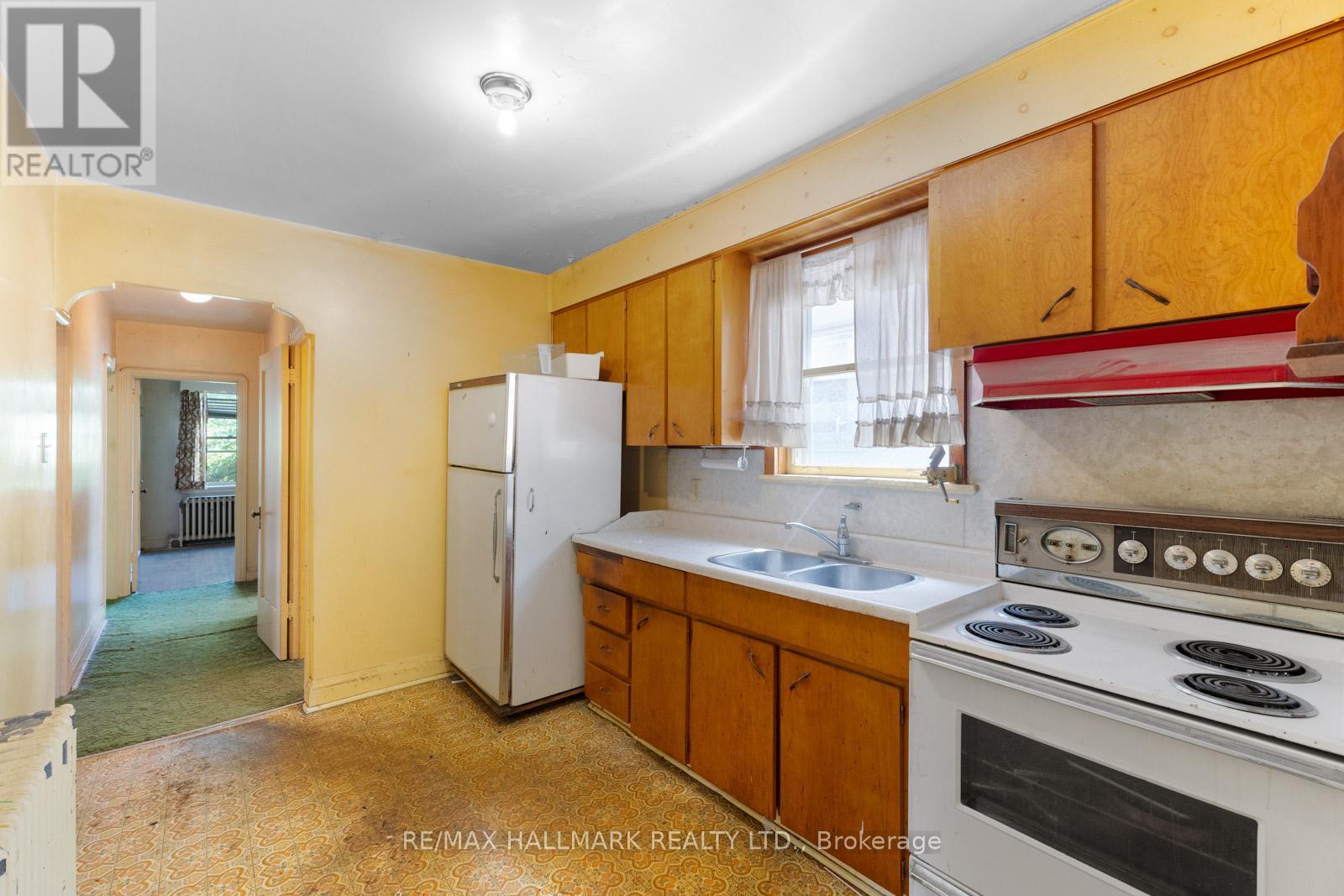 35 ELMVIEW DRIVE
