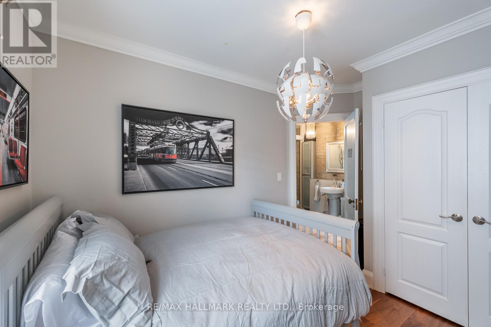 MAIN - 24 HAMMERSMITH AVENUE