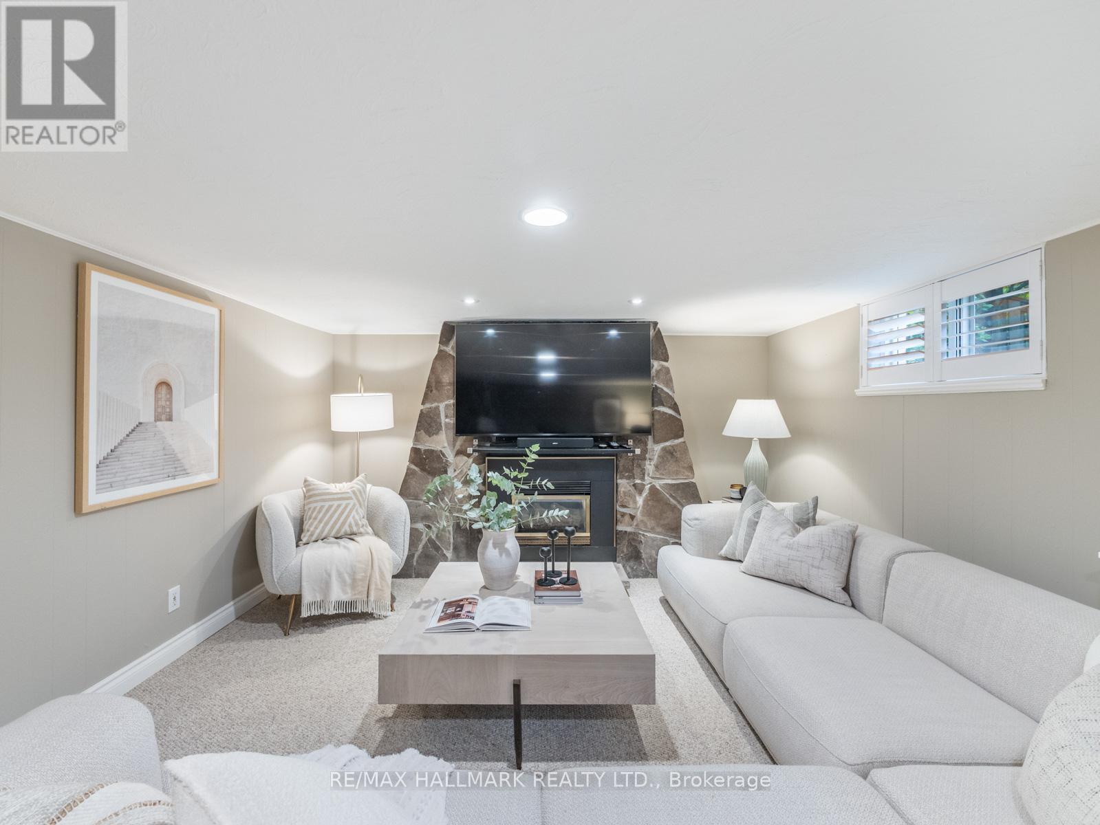 45 HUNT CLUB DRIVE