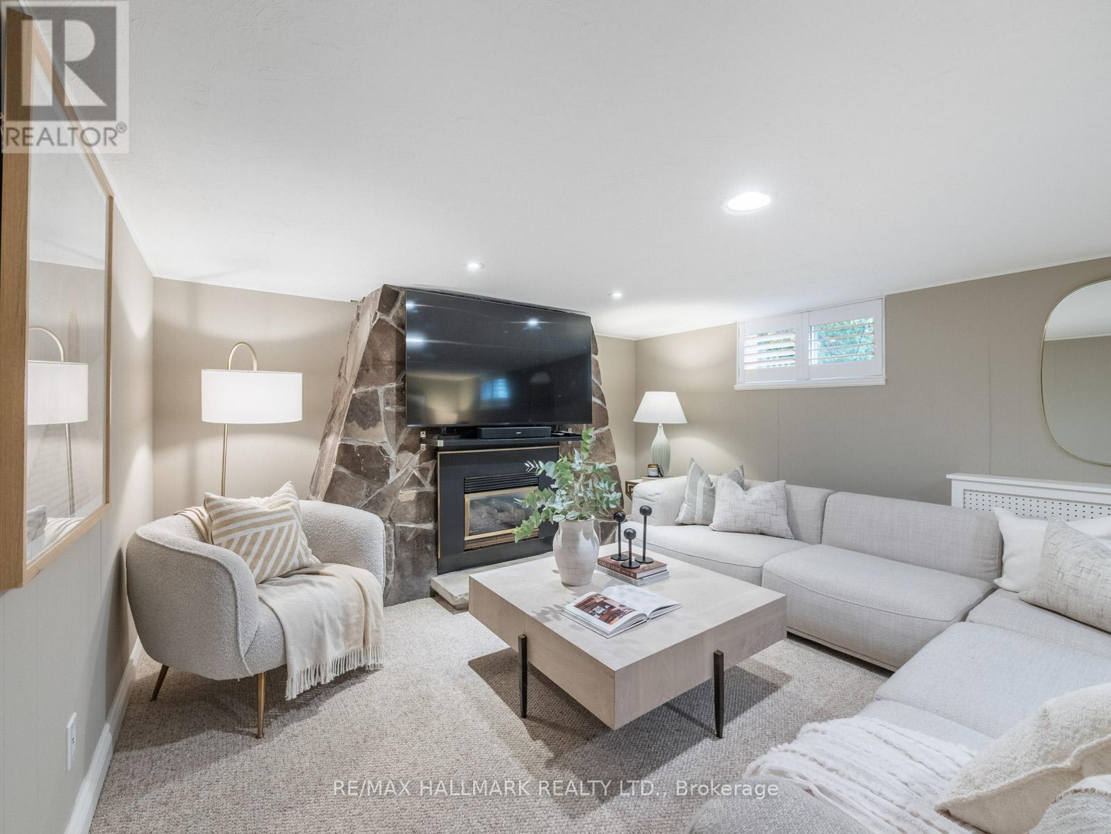 45 HUNT CLUB DRIVE